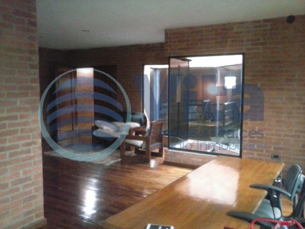CASA EN VENTA  Z/AV. CHACABUCO Y AV. LAVALLE