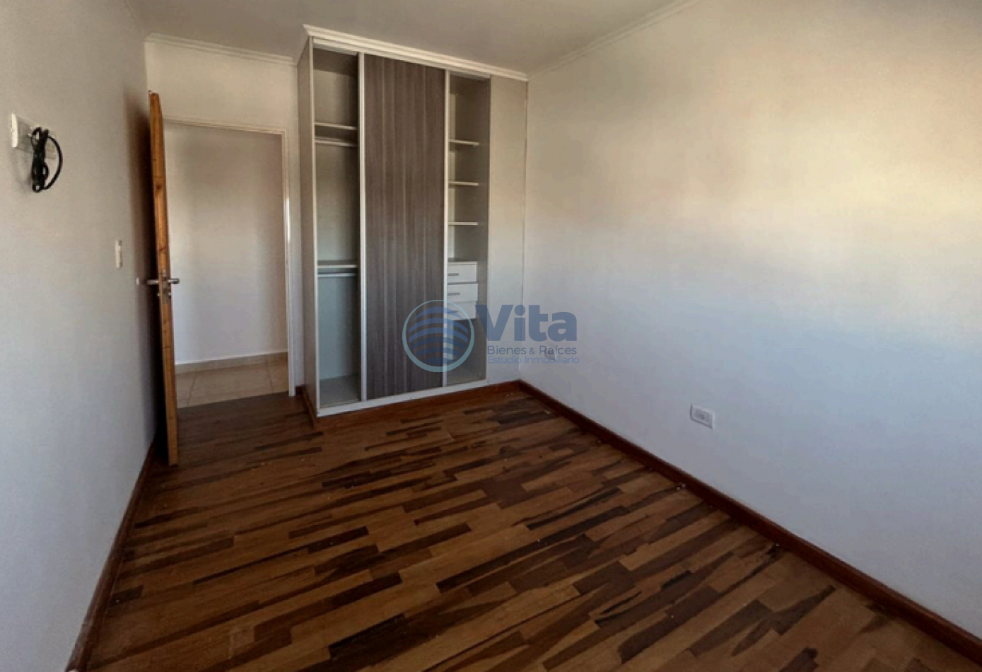 DEPARTAMENTO EN VENTA 2 DORM 3° PISO -EDIFICIO PUERTA DE ALCALA -