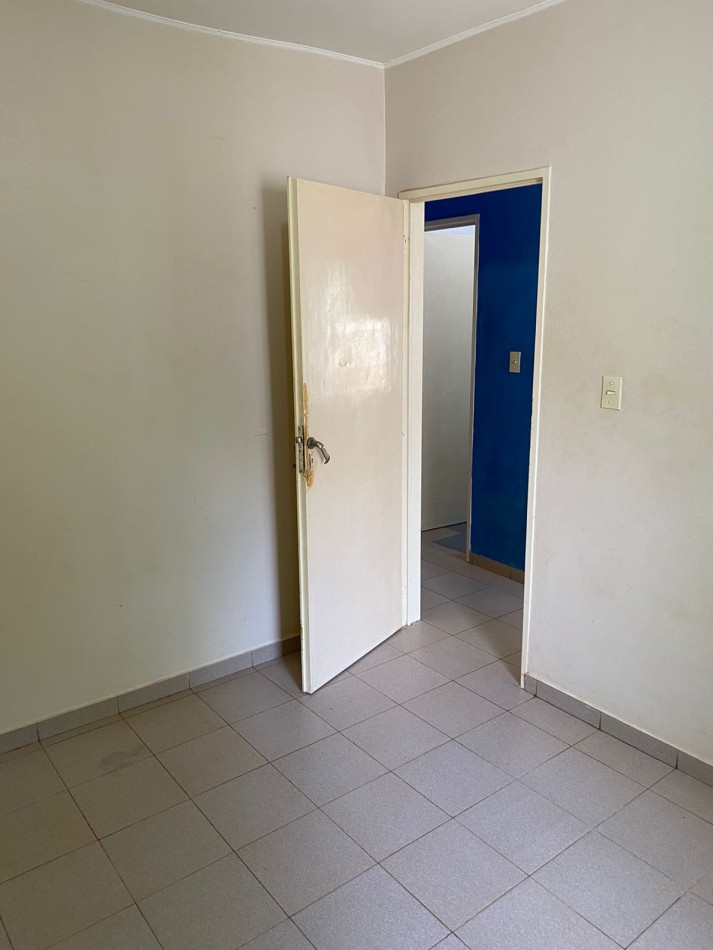 ALQUILA CASA 2 DORMI Z/JAURETCHE Y AV.QUARANTA B° 20 VIVIENDAS 