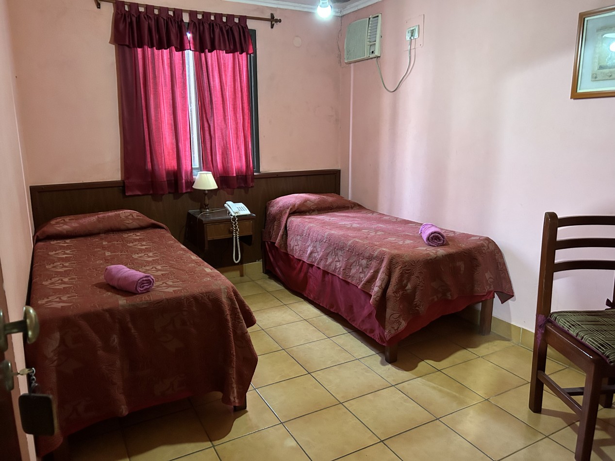 ALQUILA HABITACIONES-- RESIDENCIA UNIVERSITARIA FEMENINA