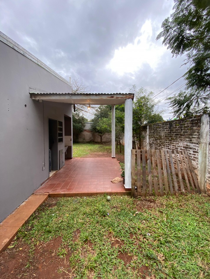 ALQUILA CASA 2 DORMI Z/JAURETCHE Y AV.QUARANTA B° 20 VIVIENDAS 