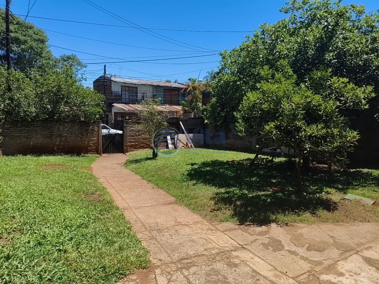 TERRENO EN VENTA CON CASA A RECICLAR  Z/ F. AMEGHINO Y FCO. DE HARO