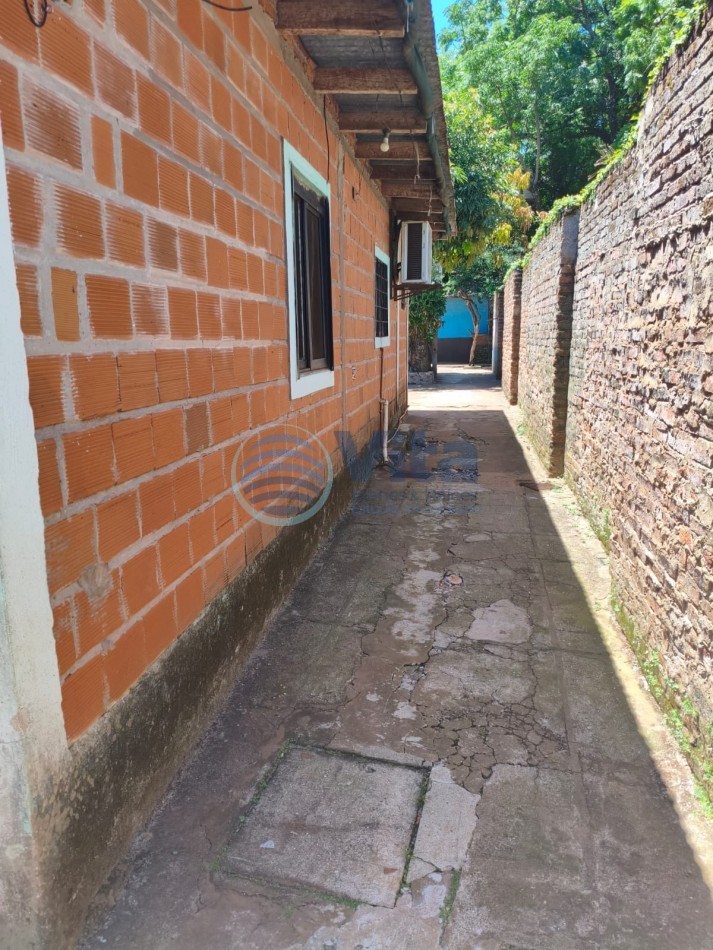 TERRENO EN VENTA CON CASA A RECICLAR  Z/ F. AMEGHINO Y FCO. DE HARO