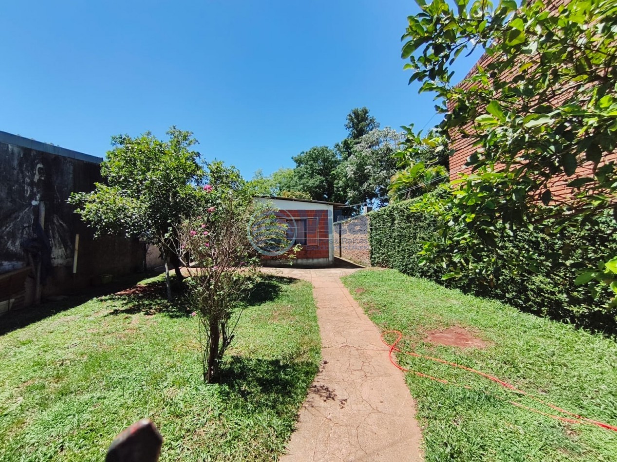TERRENO EN VENTA CON CASA A RECICLAR  Z/ F. AMEGHINO Y FCO. DE HARO